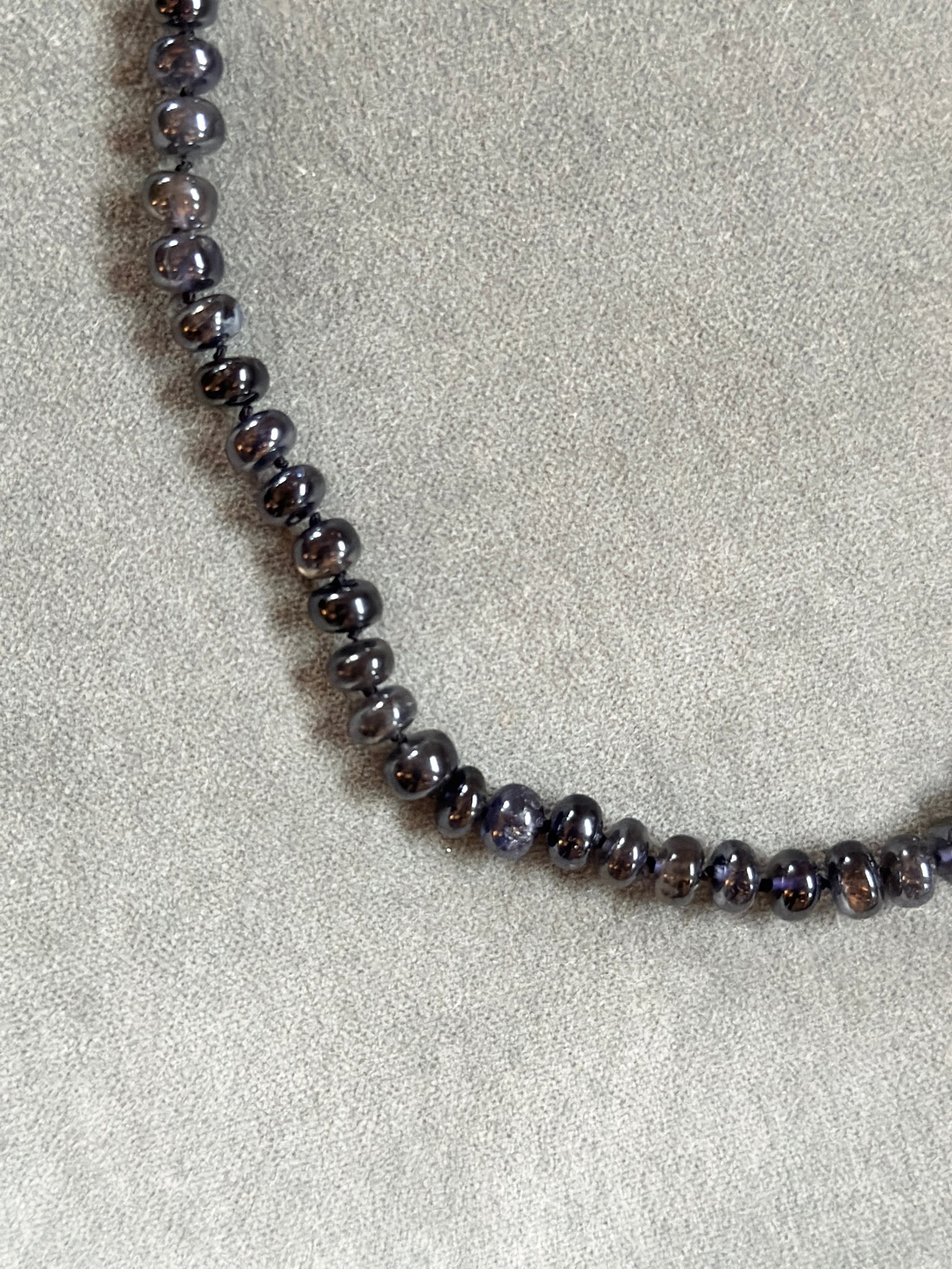 Collier BONBON Perles de Saphir d’Eau
