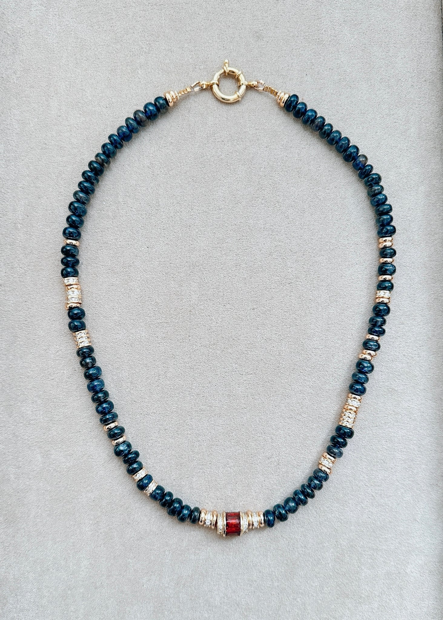 Collier MIDNIGHT Rubis et Perles de Saphir d'Eau